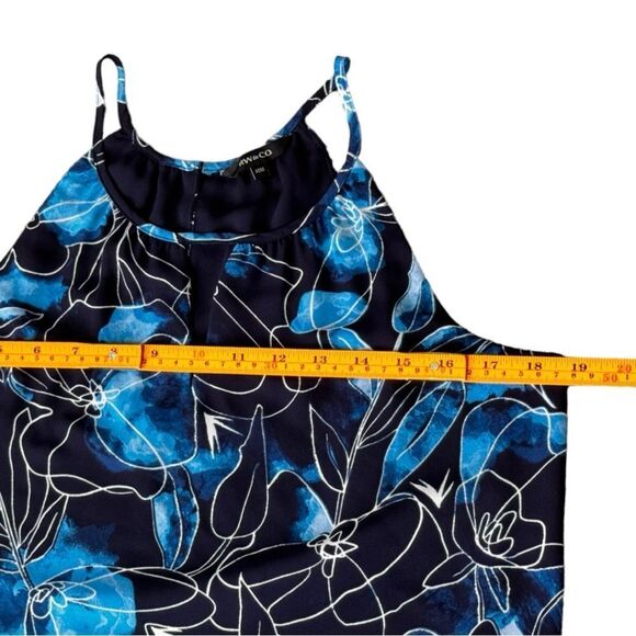 RW&Co. Sleeveless Flowy Blue Floral Print Halter Neck Top Blouse. Medium. - Picture 5 of 8